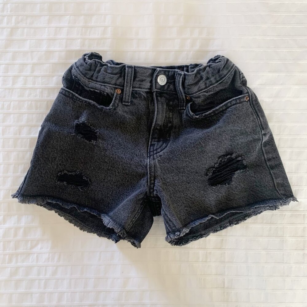 Old Navy Distressed Jean Shorts • 8 Years